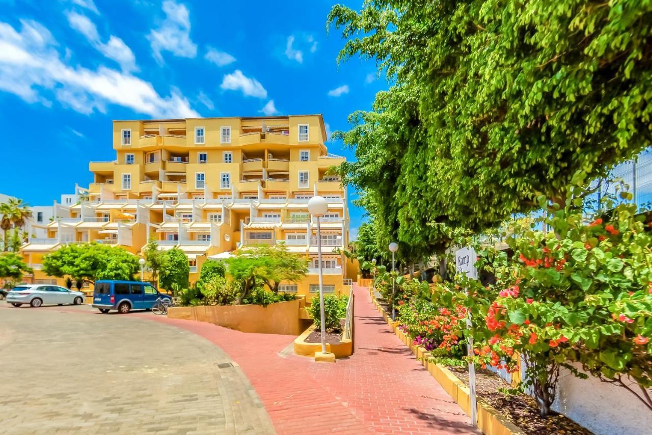 Apartment In The Orlando Complex Адехе Экстерьер фото